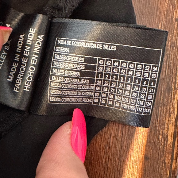 Ginebra Prive black‎ silk w gold metal embroidered accents, cinch waist jumpsuit - Picture 11 of 16